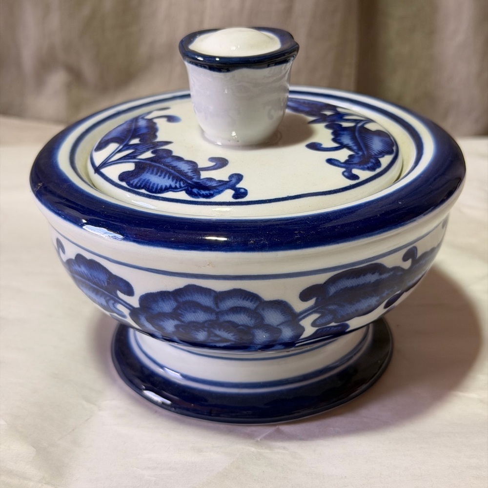 Bombay Company Vintage White & Blue Covered Sugar Bowl